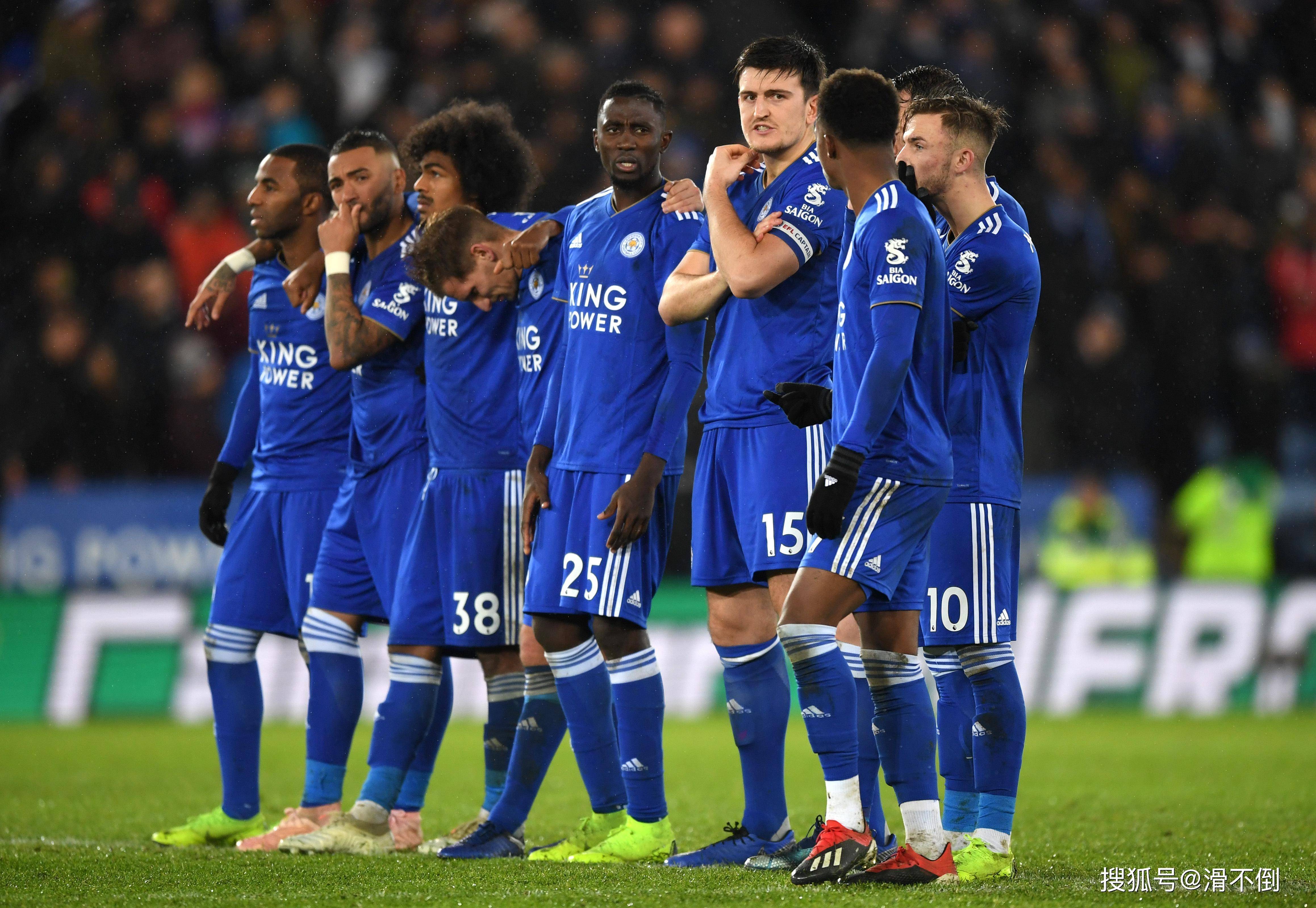 包含集结日英超焦点战，里尔完成篮板制胜，球迷炸锅，官宣口径保持一致的词条